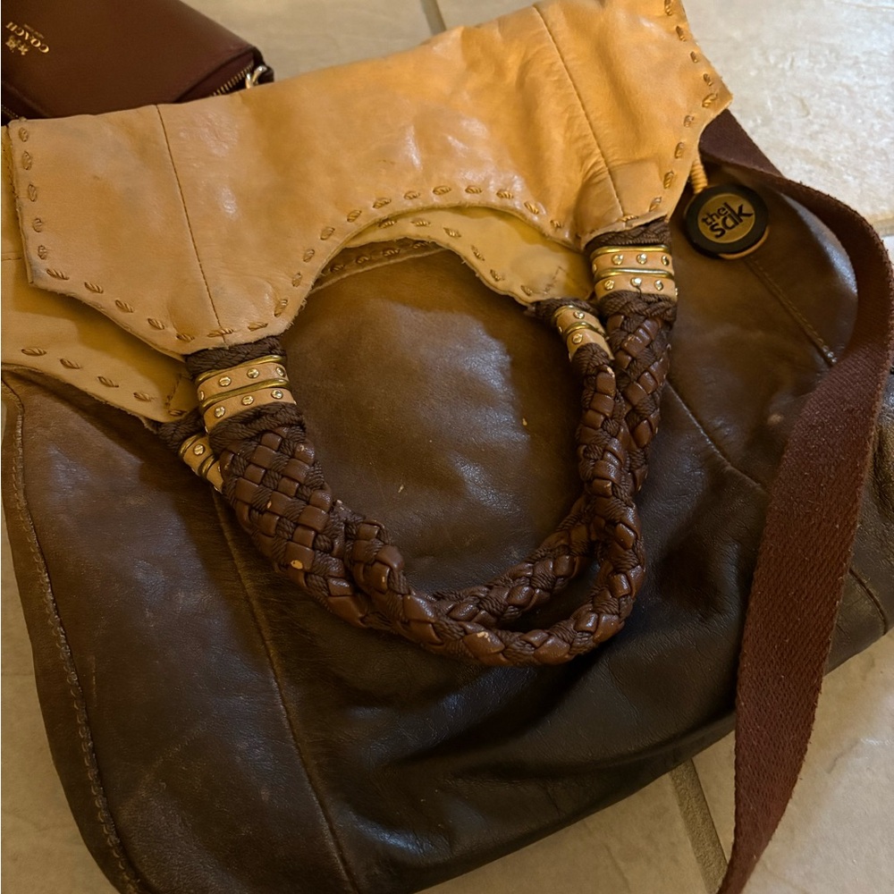 Sanuk cross body